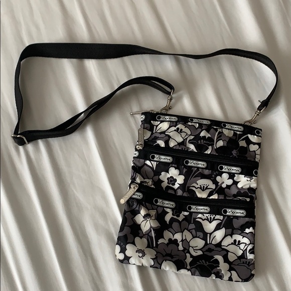 Lesportsac Handbags - LeSportsac Crossbody Purse